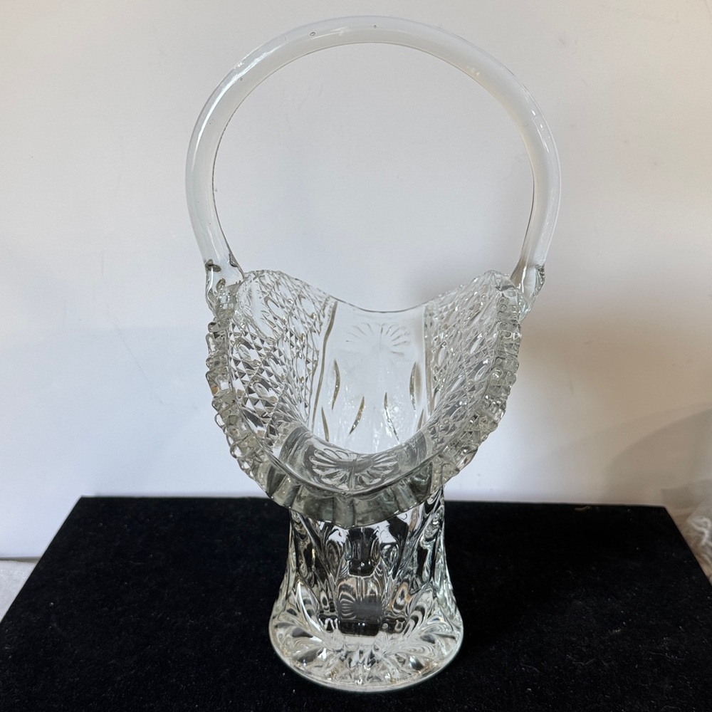 Vintage 1970s Le Smith Buttons And Daisies Crystal Cut Clear Basket - Picture 2 of 11